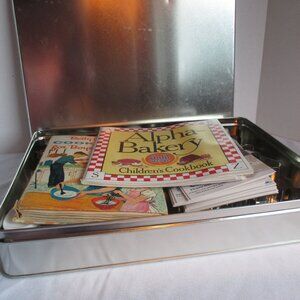 Children's Baking Set/21 Piece/5 Cookbooks